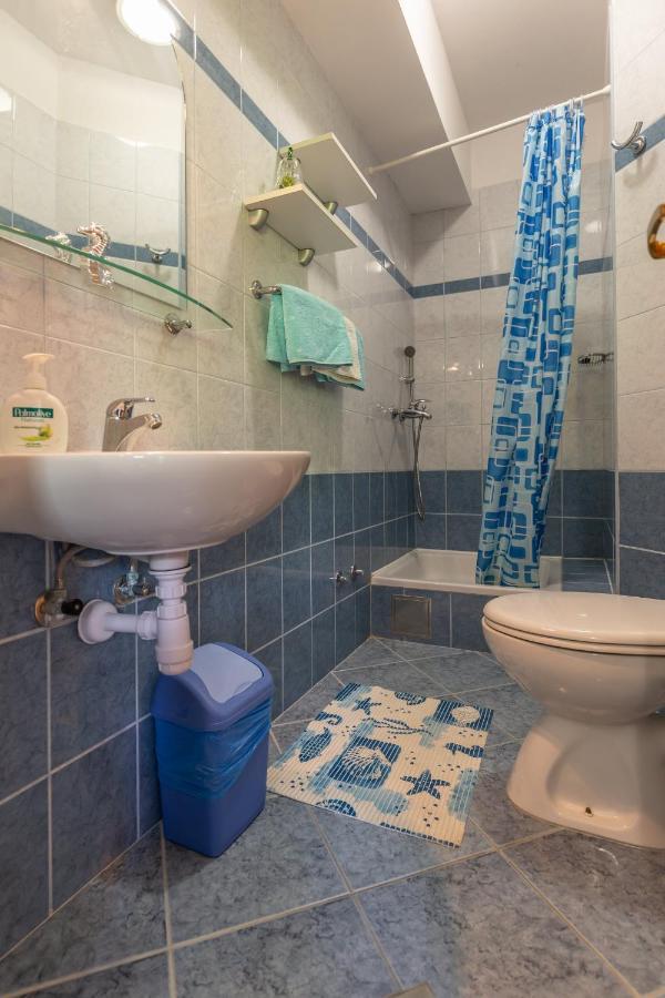 Apartment Rossa 2 *