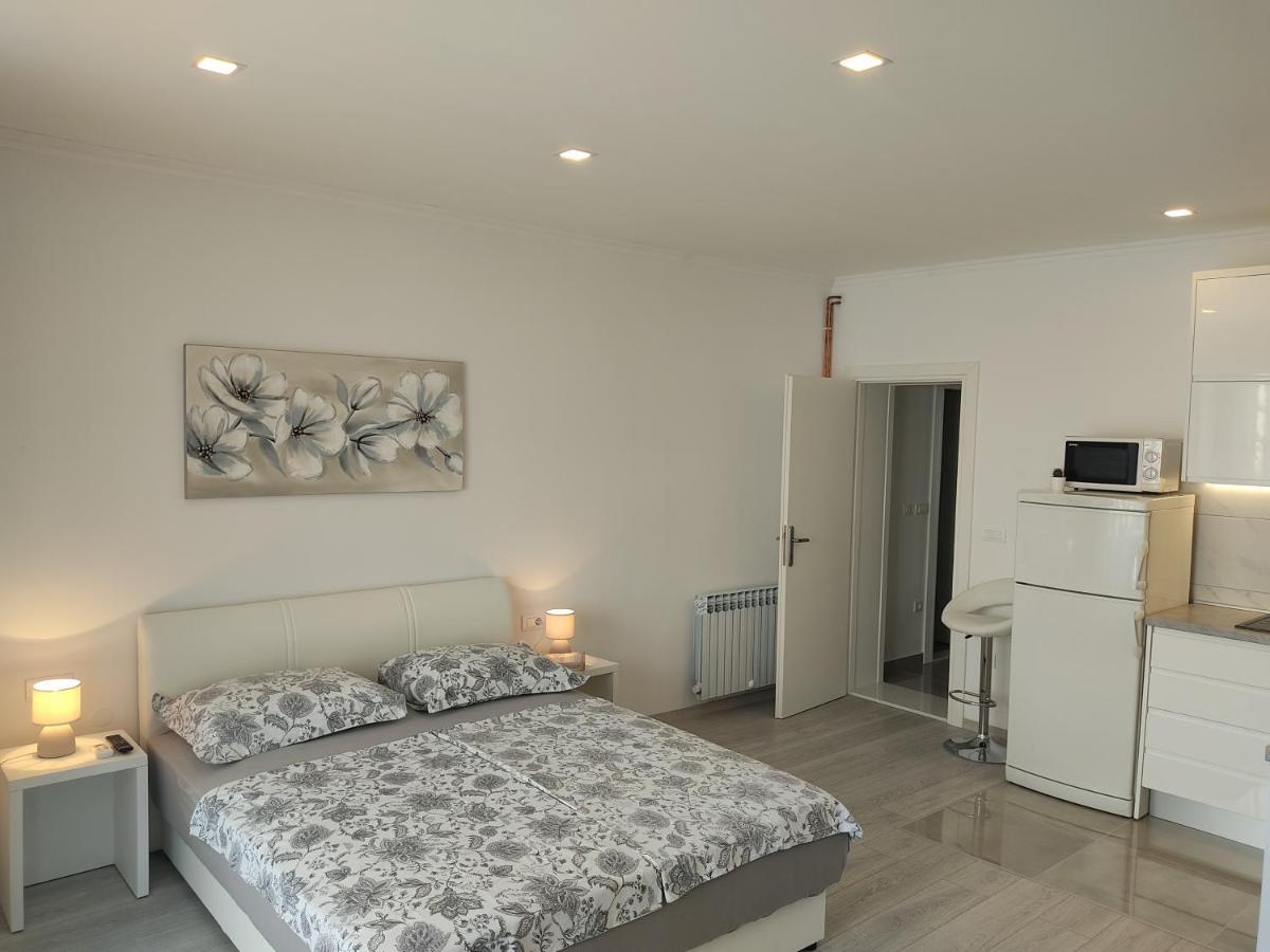 Rossa 2 Apartment