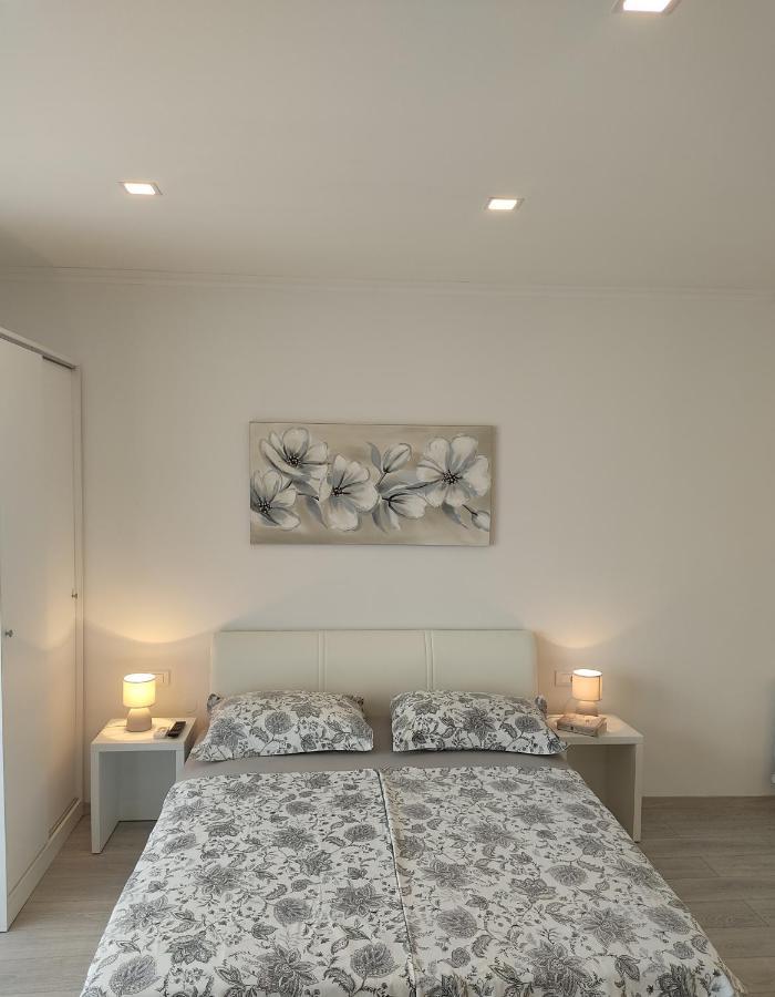 Apartment Rossa 2 *