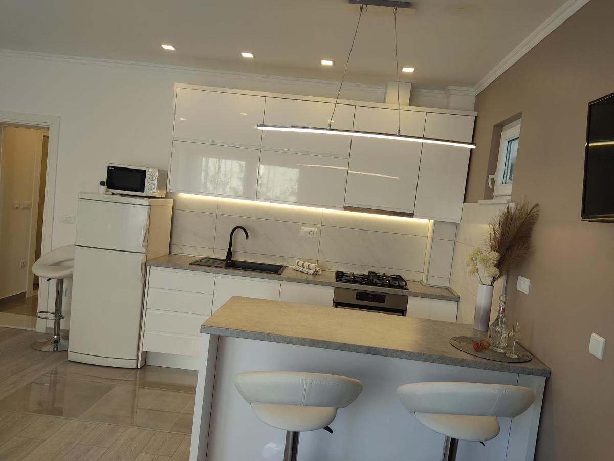 Apartment Rossa 2 *