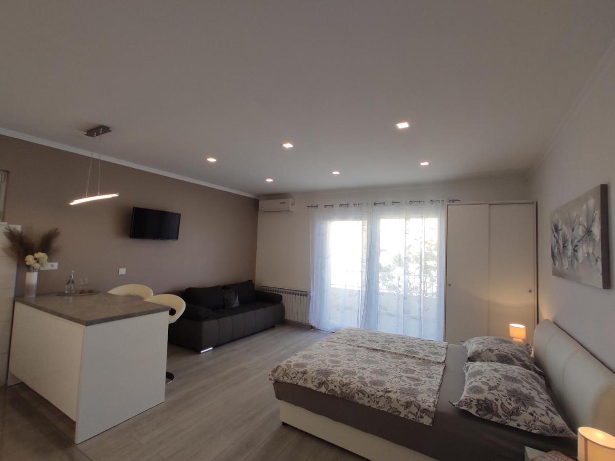 Rossa 2 Apartment